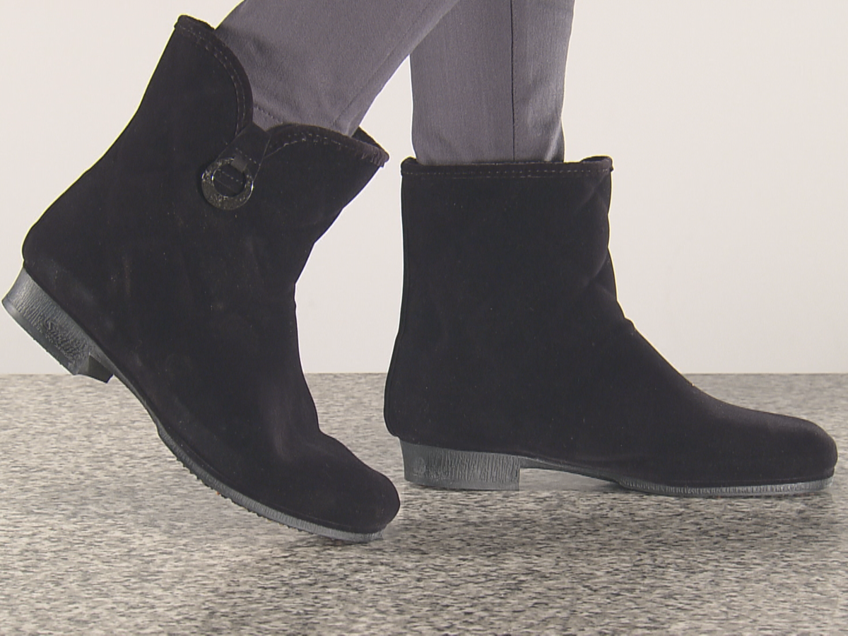 滑りづらい冬靴】シェブリー スエードブーツ W750（婦人用） | YBC